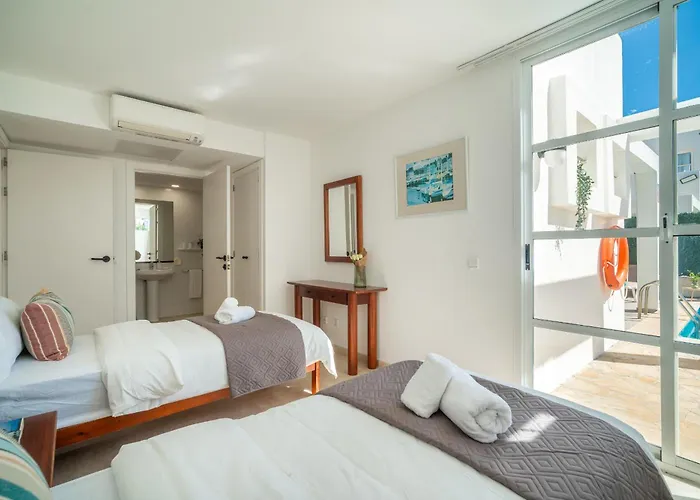 Savina By Bebreeze Chalet